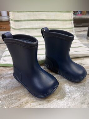 Baby Boy’s Rubber Rain Boots. Size 13. Navy blue